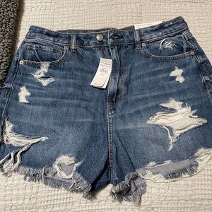 American Eagle Mom short